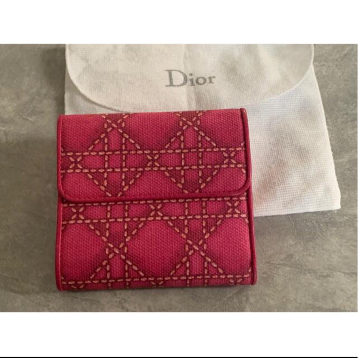 こんばんは様 Dior ディオール チャーム付き恐竜デザイン 折財布 | www 