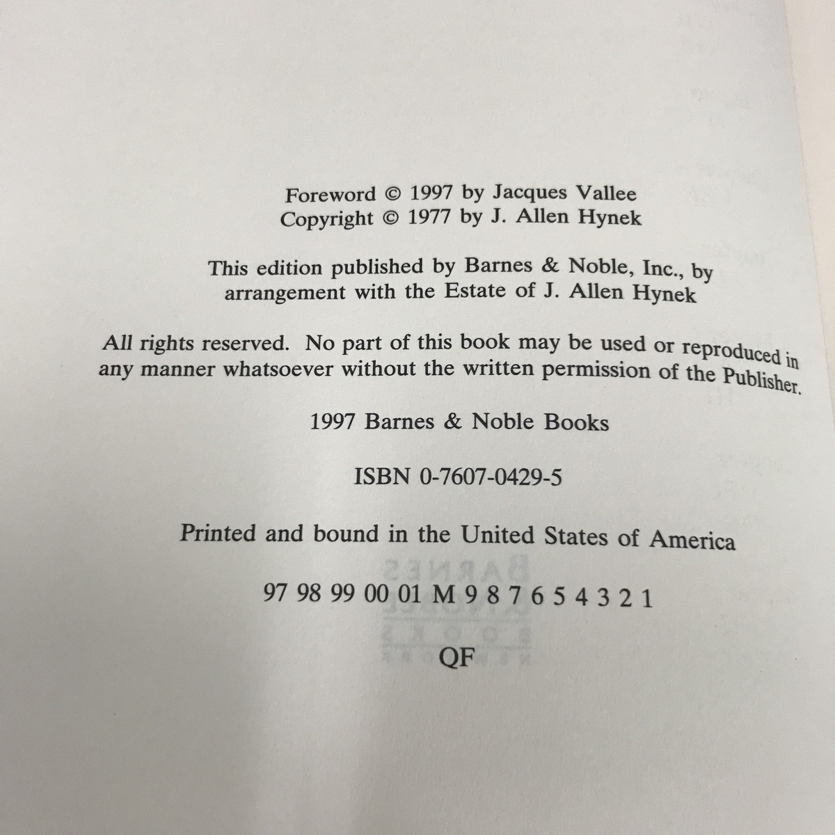 NB/L/【洋書】THE HYNEK UFO REPORT/J.ALLEN HYNEK/J.アレン ハイネック/1997年/英語/日本語訳なし/Jacques Vallee/傷みあり_画像4