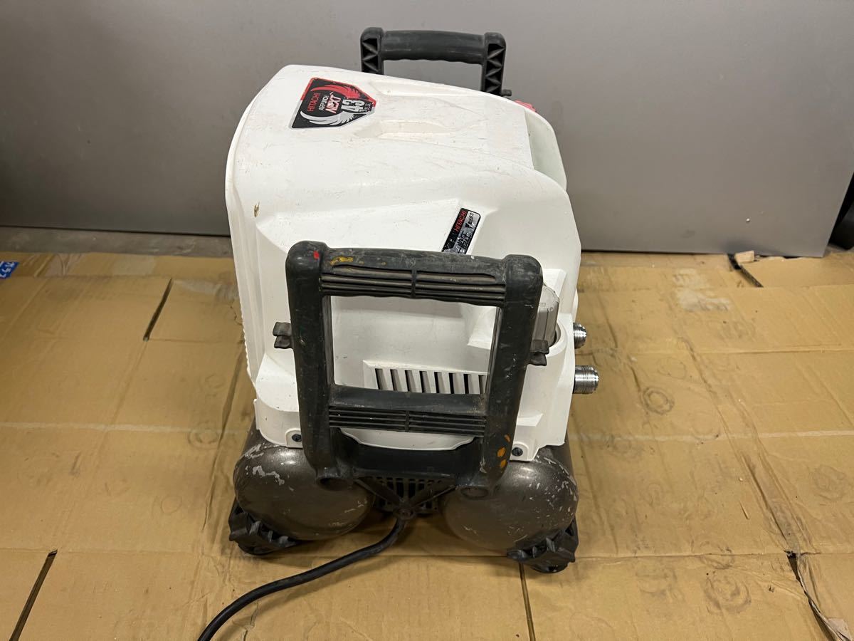 良品 インバータPA2000VH 軽搬型 HITACHI エアコンプレッサー