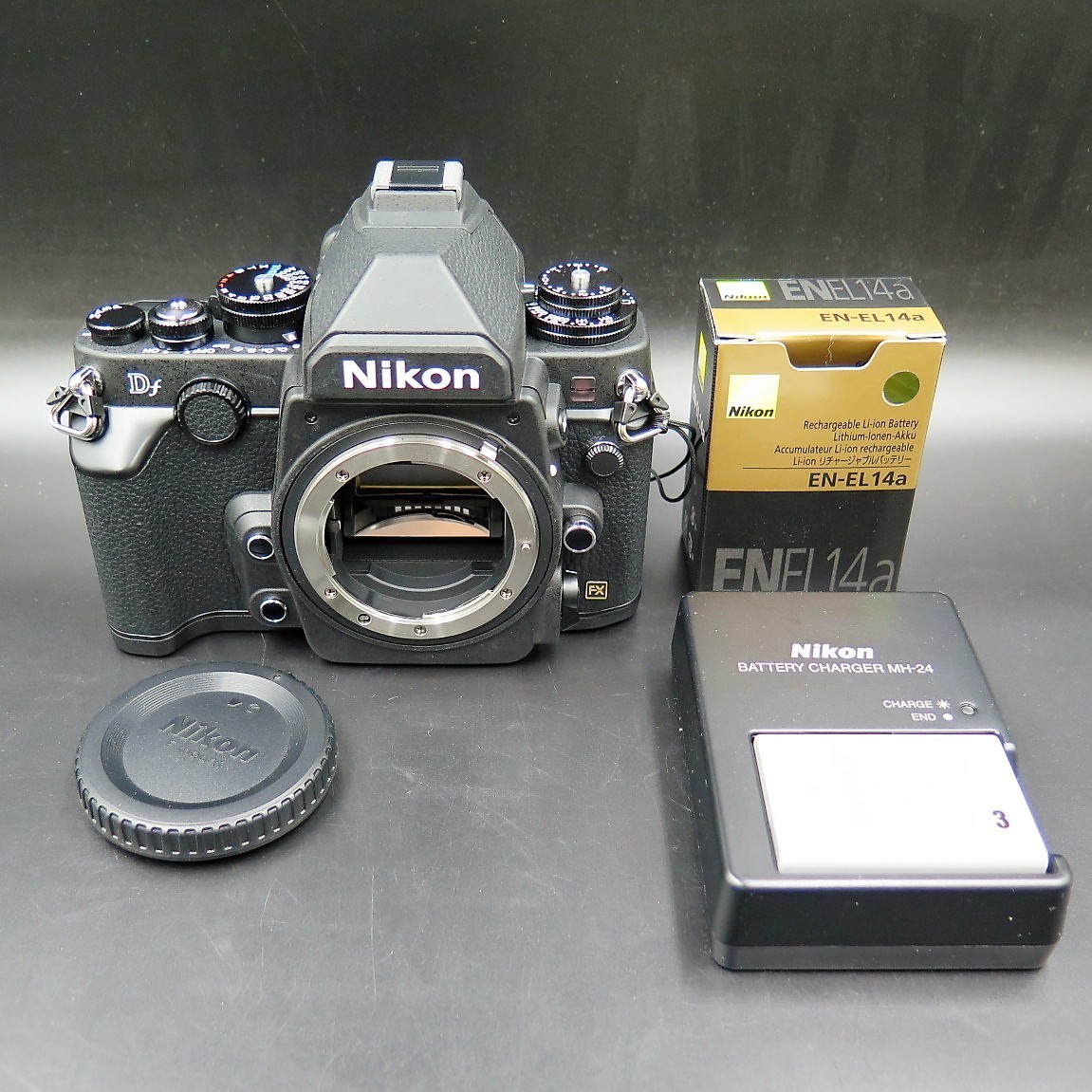 1円～ Nikon ニコン Df デジタル一眼レフカメラ ボディのみ 充電器付 y83-1336451s【Y商品】_画像1