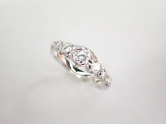 美品 ミキモト Pt900 ダイヤ計0.33ct デザイン リング 指輪-