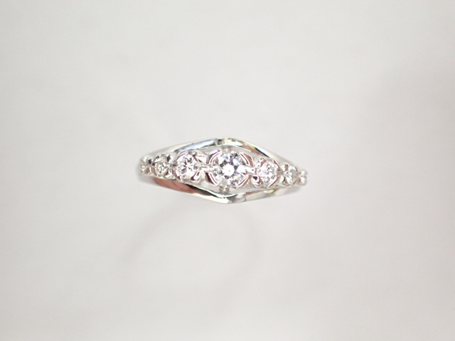 美品 ミキモト Pt900 ダイヤ計0.33ct デザイン リング 指輪-