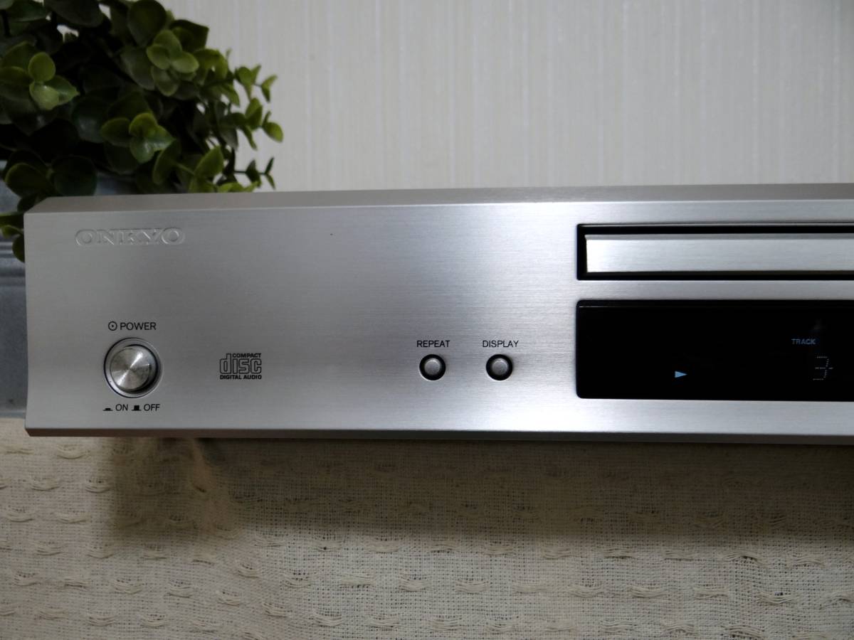 驚愕の高音質】 ONKYO CDプレーヤー C-773 高級D/Aコンバーター搭載 驚愕の高音質】 ONKYO CDプレーヤー C-773 高級D/Aコンバーター搭載