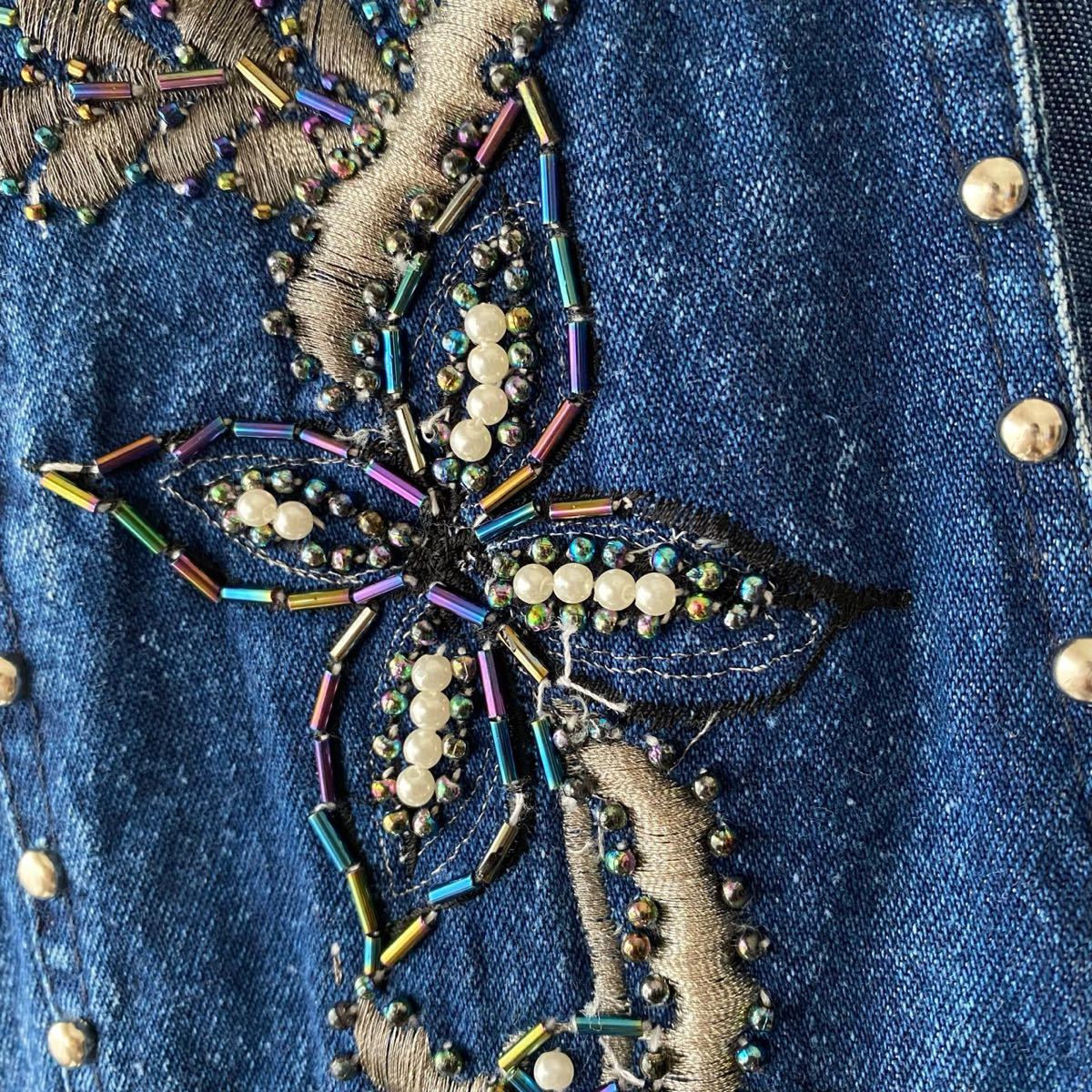 ヴィンテージ 花柄 刺繍 ビーズ デニムジャケット 古着 レトロ A717