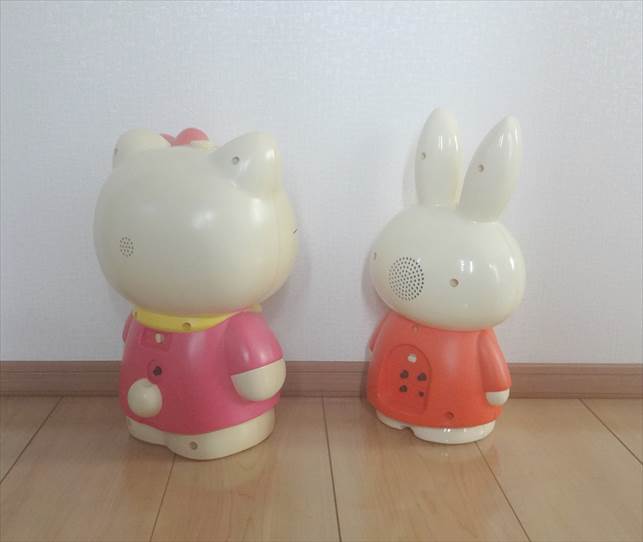  used operation goods!35 year before buy! Hello Kitty total length approximately 32cm& Miffy total length approximately 34cm* Miffy sound alarm! Kitty Chan is electron sound *2 pcs. set 