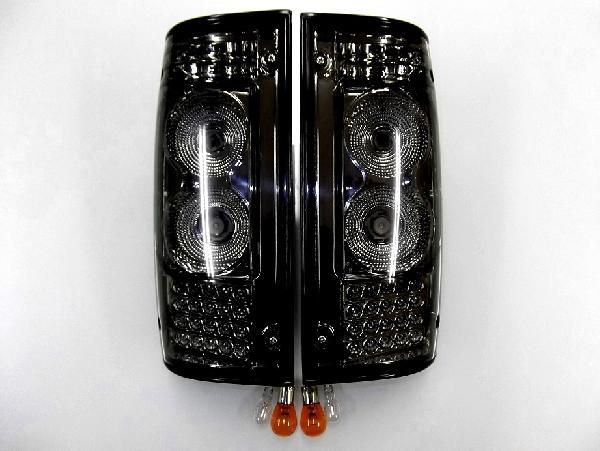 送料込 トヨタ ハイラックス ピックアップ 前期 LED スモークテールランプ LN80 LN81 LN85 LN86 LN100 テールランプ_画像1