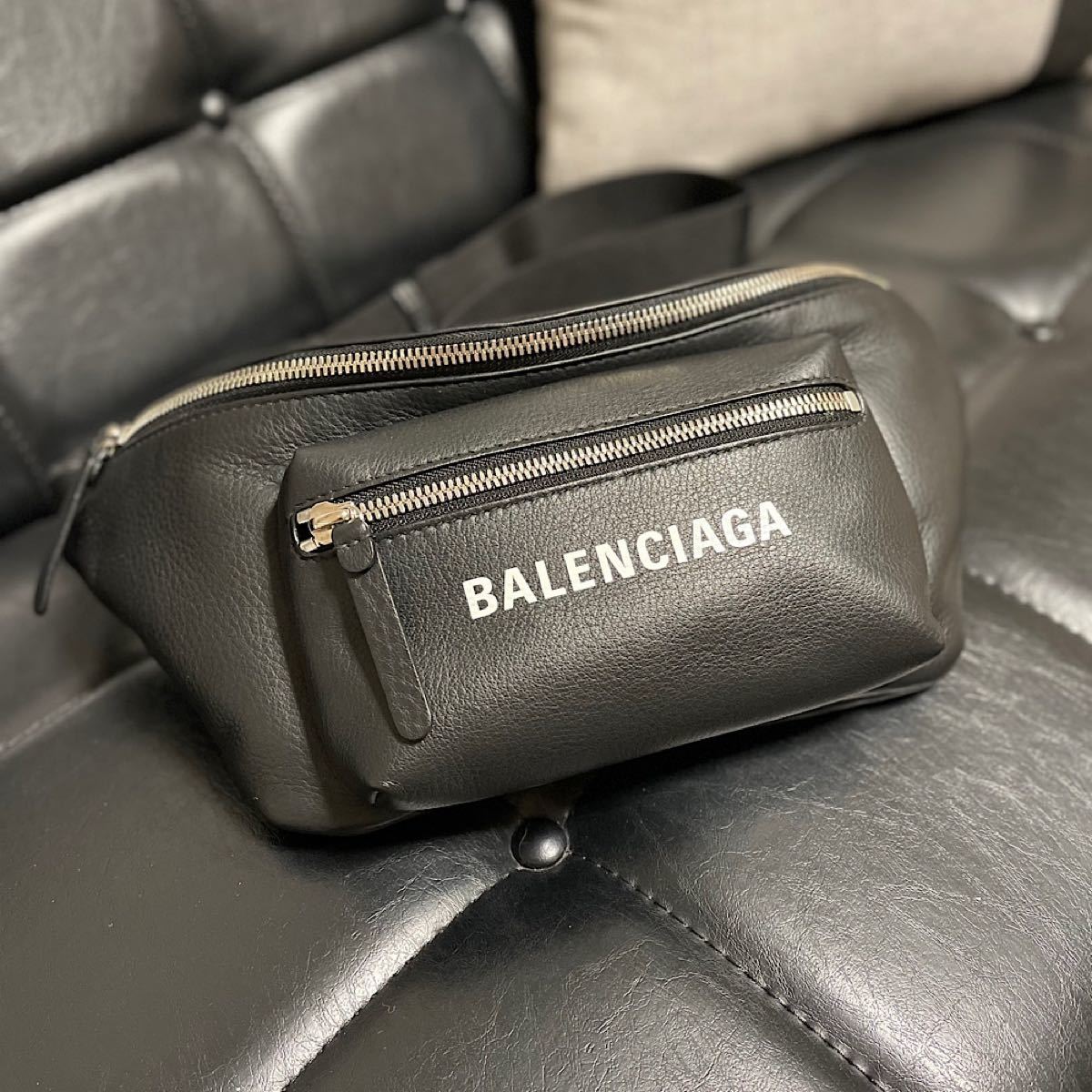 正規通販 BALENCIAGA ボディバッグ レザー asakusa.sub.jp