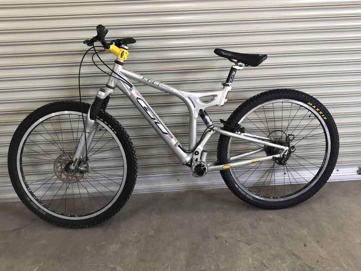 Yahoo!オークション - Z272 現状渡し 売切 XCR1000 GT Yahoo!オークション - Z272 現状渡し 売切 XCR1000 GT