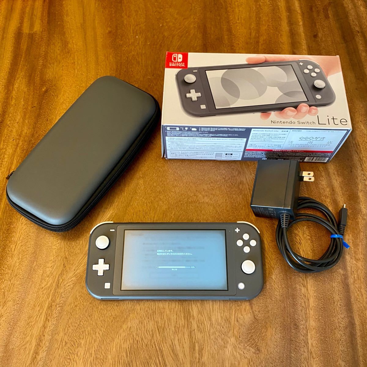ニンテンドースイッチライト Switch Lite 本体 グレー ケース 充電器