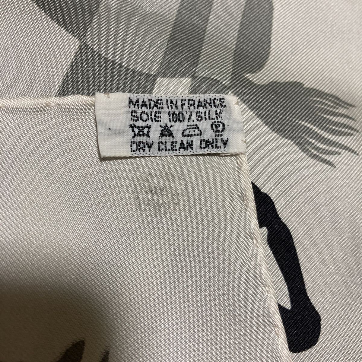 送料無料!美品/HERMES エルメス カレ90 EX-LIBRIS EN CAMOUFLAGE 送料無料!美品/HERMES エルメス カレ90 EX-LIBRIS EN CAMOUFLAGE