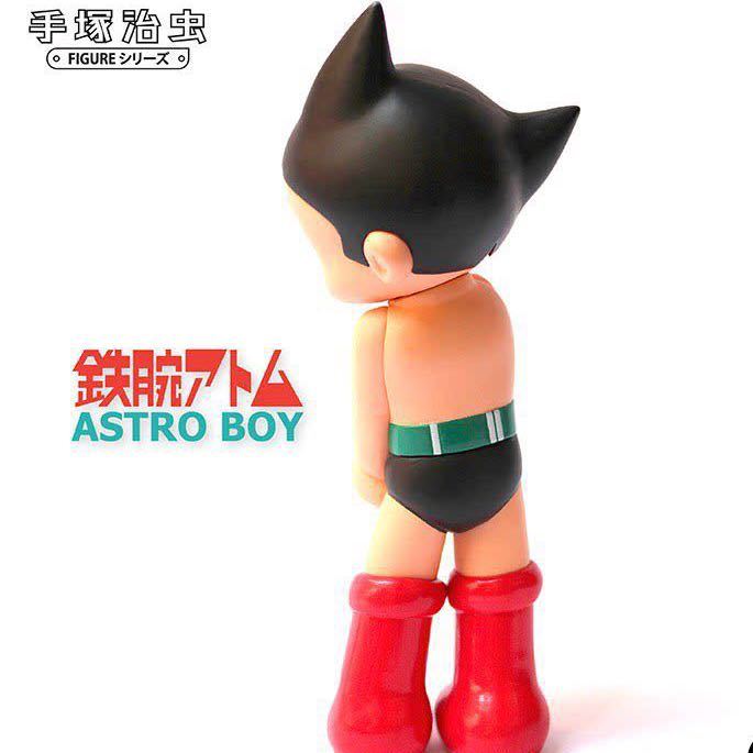 『鉄腕アトム』ASTRO BOY 手塚治虫　限定販売　フィギュア　90周年記念商品　シャイVer. レア品　正規品　送料込み_画像3