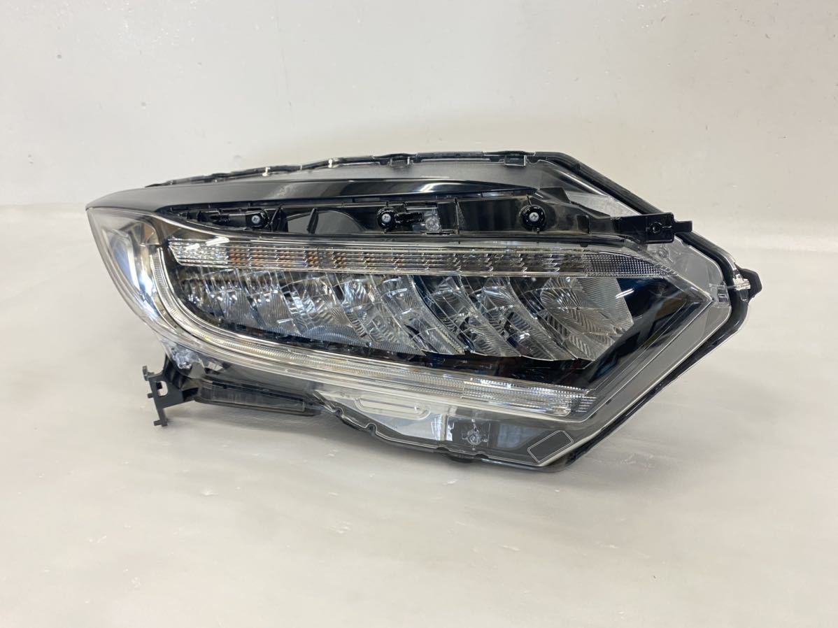 4A11 【美品】 ヴェゼル RU1 RU3 後期 純正 LED ヘッドライト 右 KOITO