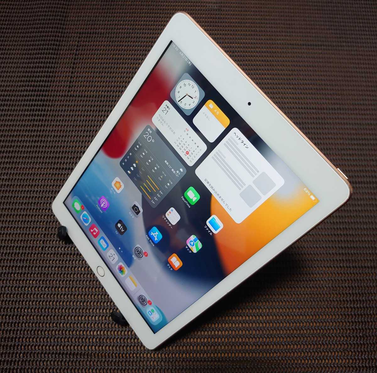 iPad第6世代(A1893)本体128GBゴールドWi-Fiモデル完動品動作確認済み1