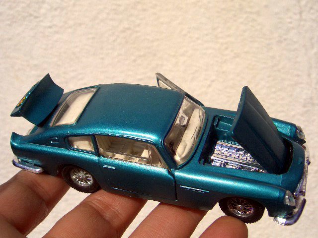 6†1960S DINKY TOYS ENGLAND ASTON DB6 №153 VINTAGE 紳士の車 アストンマーチン ヴィンテージ ディンキー トイズ 英国製 ノスタルジック_画像10