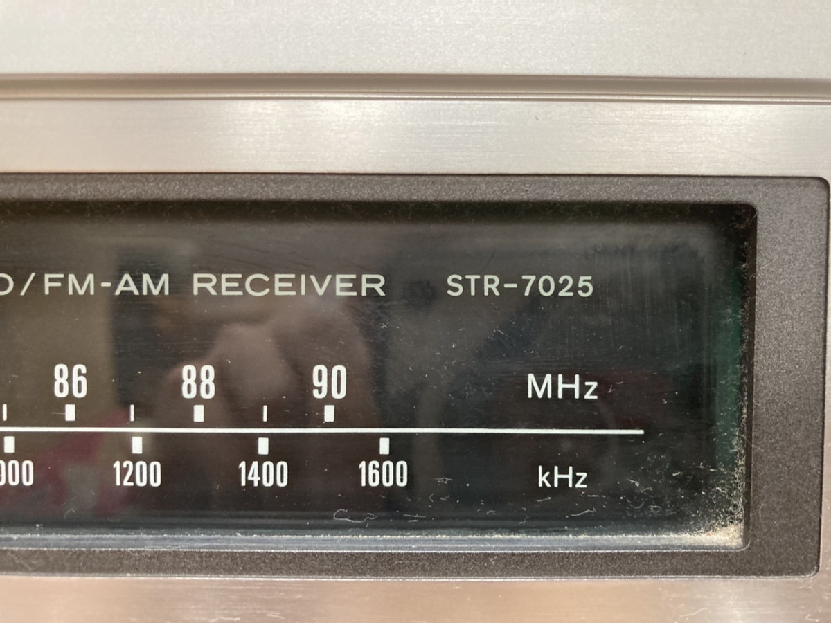 【4-114】SONY ソニー FM STEREO FM AM RECEVER STR-7025 ステレオ レシーバー オーディオ 音響機器 日本製 通電のみ確認済み ジャンク品_画像3