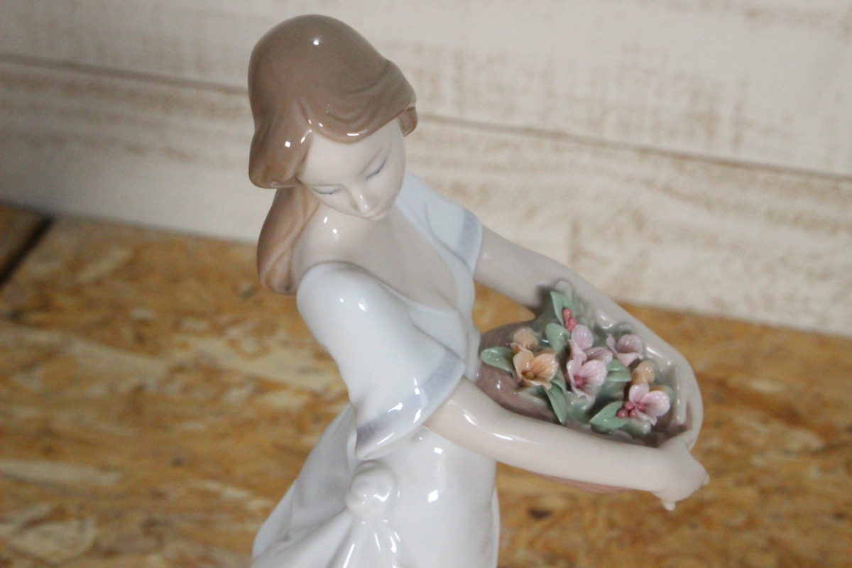 ☆DB-085【LLADRO】リヤドロ/アテネの庭/花籠と女性/2種セット/陶器