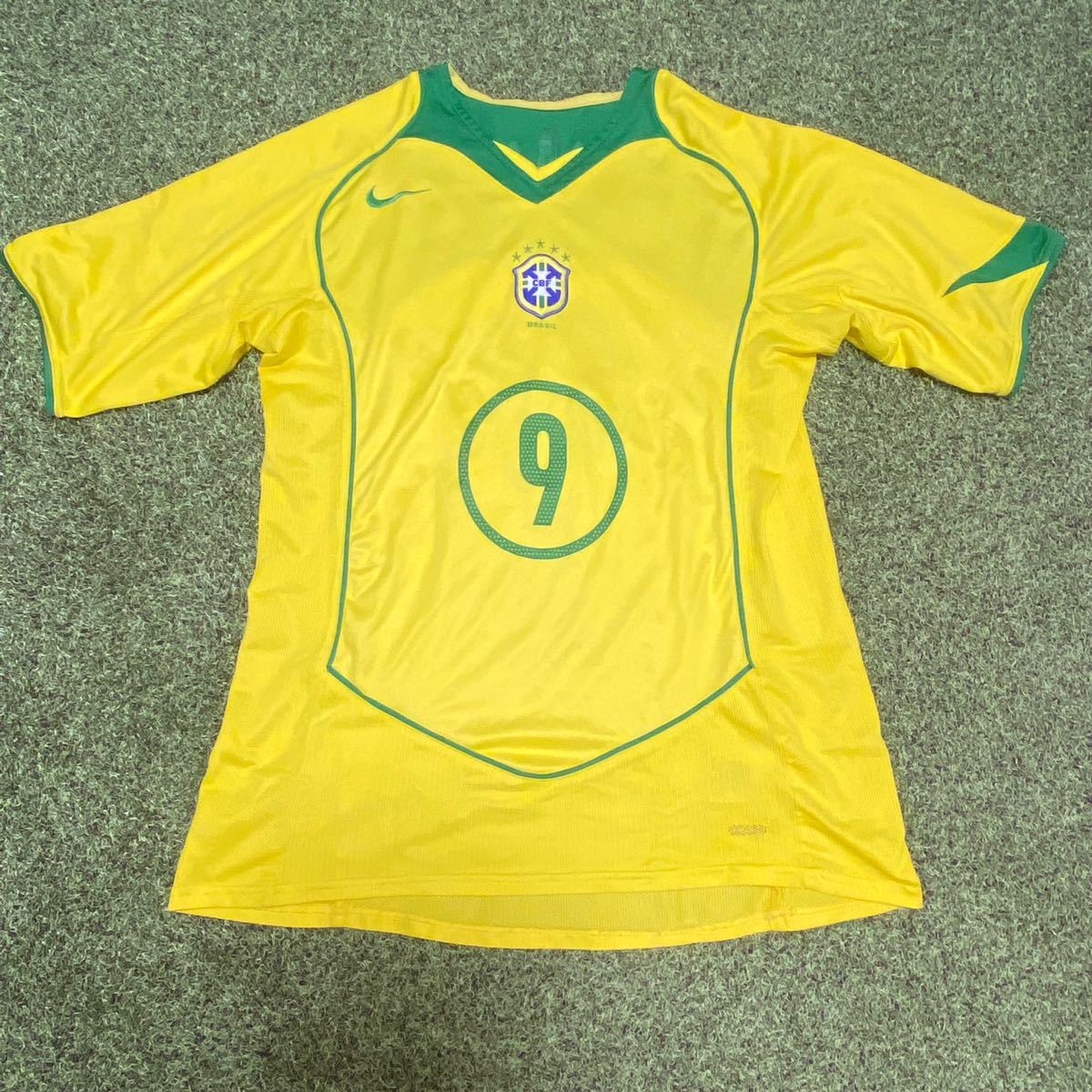 サッカーブラジル代表ユニフォーム 背番号9ロナウド ナイキNIKE サッカーブラジル代表ユニフォーム 背番号9ロナウド ナイキNIKE