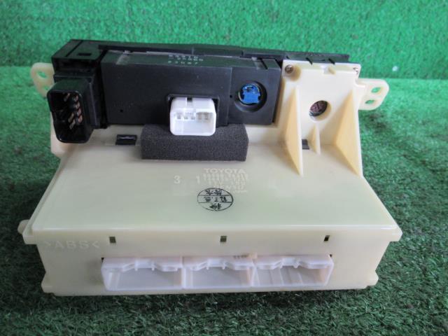  Regius KH-KCH40W air conditioner switch panel V L package 8 person 2FY DENSO 55900-26310 146430-7235 220061