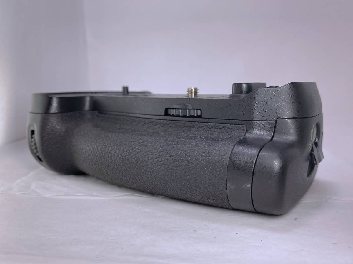 最旬ダウン ★特上美品★ ニコン NIKON MB-D18 マルチパワーバッテリーパック 【D850用】 0308#0001 #3730 ニコン 最旬ダウン ★特上美品★ ニコン NIKON MB-D18 マルチパワーバッテリーパック 【D850用】 0308#0001 #3730 ニコン