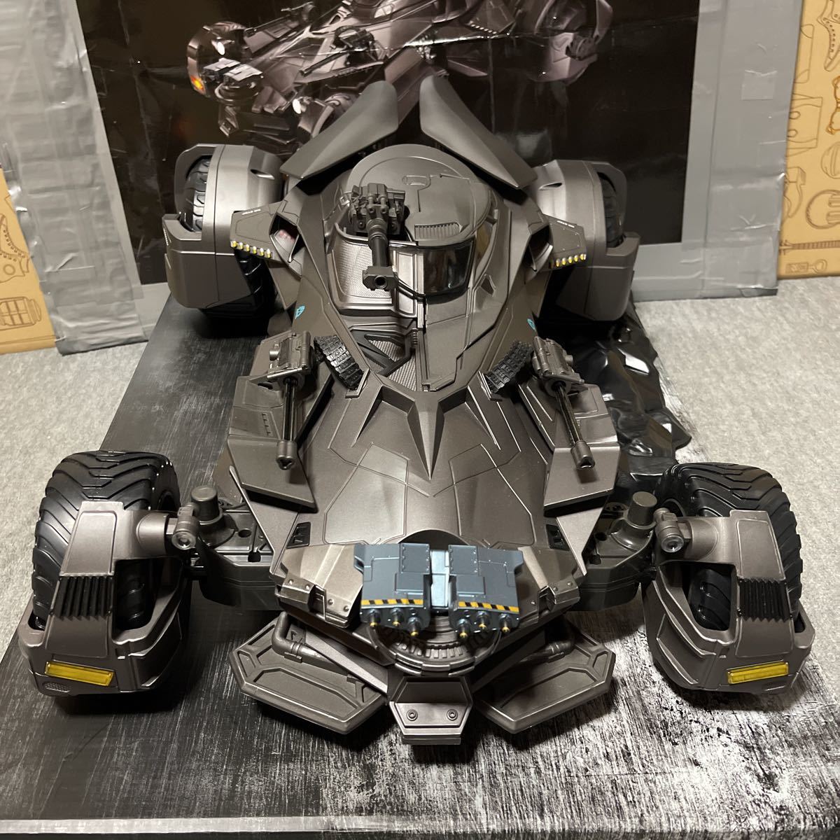 マテル1/10 ジャスティスリーグ バットモービル 未走行品 マテル1/10 ジャスティスリーグ バットモービル 未走行品