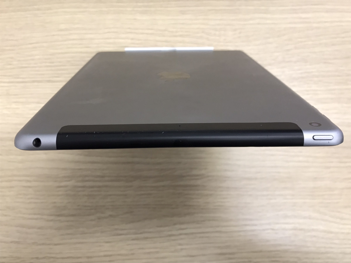 iPad6 Wi-Fi+Cellularモデル 32GB MR6N2J/A スペースグレイ au利用制限