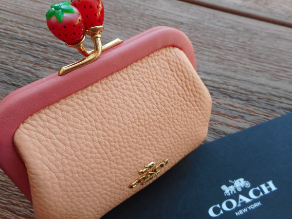 COACH⭐️ 新品 ノラ キスロック カラーブロック いちご