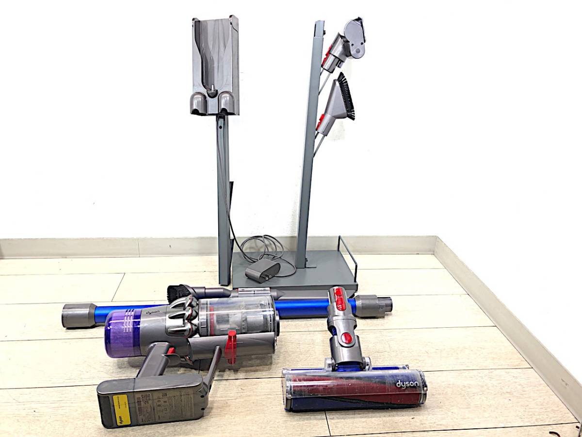 4/079 【動作確認済】ダイソン dyson コードレスクリーナー V11 fluffy