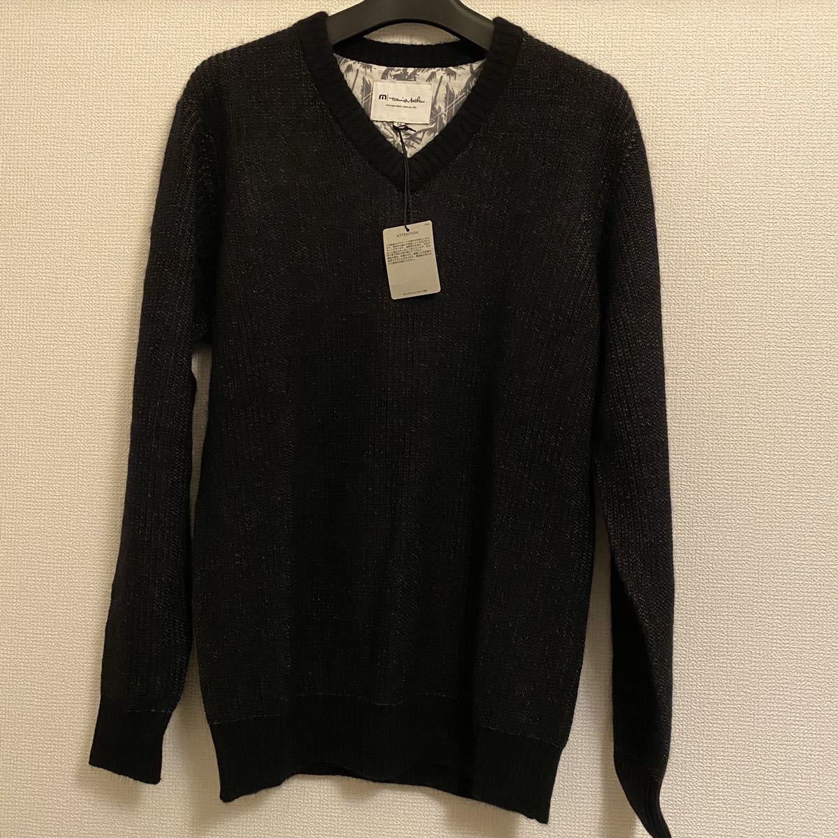 【新品】石川遼着用 TRAVISMATHEW Vネックセーター Mサイズ 黒 新品】石川遼着用 TRAVISMATHEW Vネックセーター Mサイズ 黒