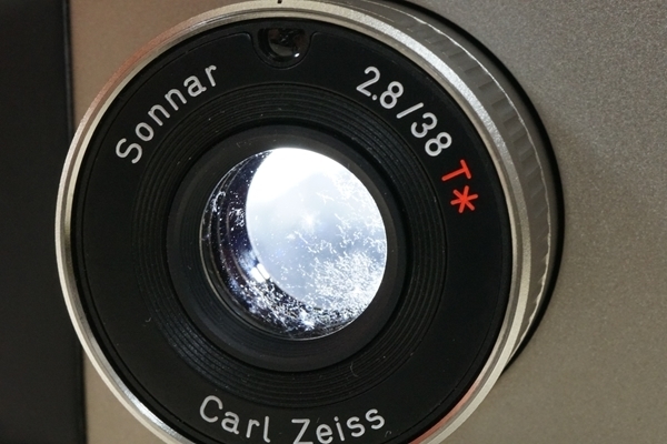 【フジヤカメラ】ジャンク品 CONTAX T2 チタン (ハンドストラップ付) コンタックス コンパクトフィルムカメラ_画像5