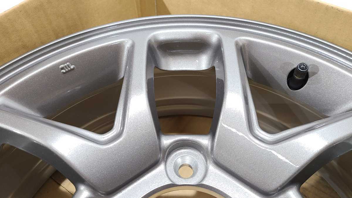 美品】 スズキ ジムニー JB64 純正 16インチ 5.5J 5穴 PCD139.7