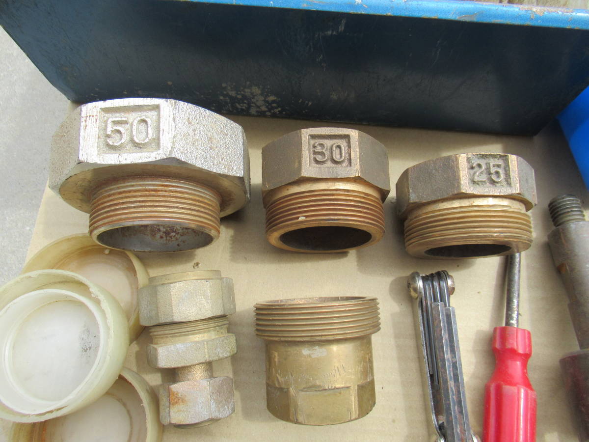 前澤給装 水道用 電動 穿孔機 ケズルくん ホルソー ※動画有 前澤給装 水道用 電動 穿孔機 ケズルくん ホルソー ※動画有