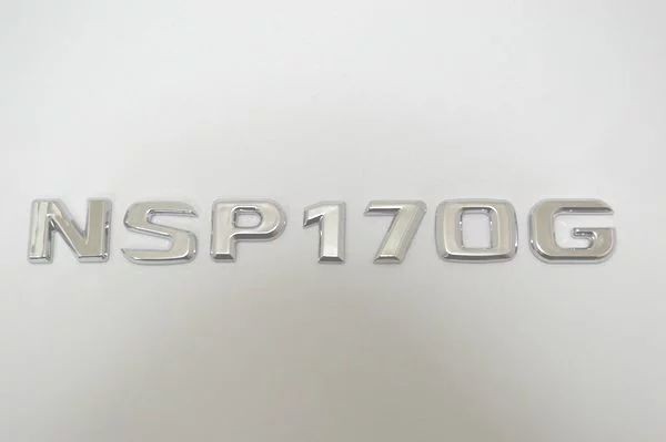 ベンツ風 シエンタ型式エンブレム NSP170G NCP175G NHP170G　カー用品　外装パーツ　カーアクセサリー　車　エンブレム_画像1