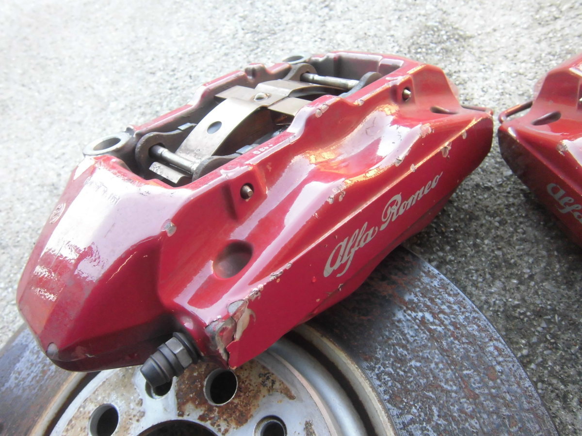 * Alpha Romeo 159 Brembo front caliper *