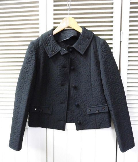 ANNA MOLINARI/アンナモリナーリ☆フラワー キルティング ジャケット イタリア製 42サイズ 黒/ブラック スパンコール装飾 ブルマリン_画像2