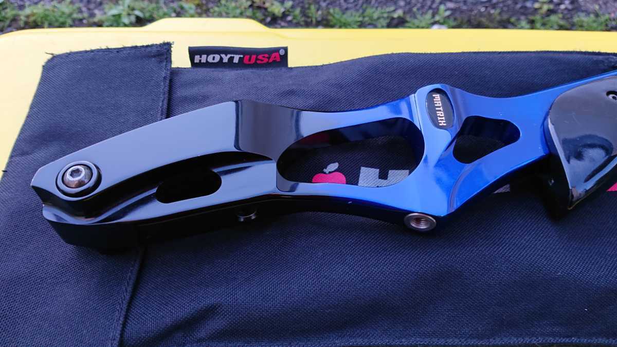 一部予約!】 アーチェリーハンドル HOYT MATRIX svajcarija.rs