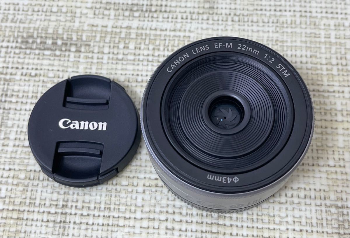 激安大特価!】Canon EF-M 22mm 単焦点レンズ STM シルバー レンズ(単