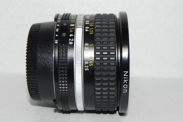 【特別セール品】 **中古良品　Nikon Ai-S 20mm F2.8レンズ* ニコン