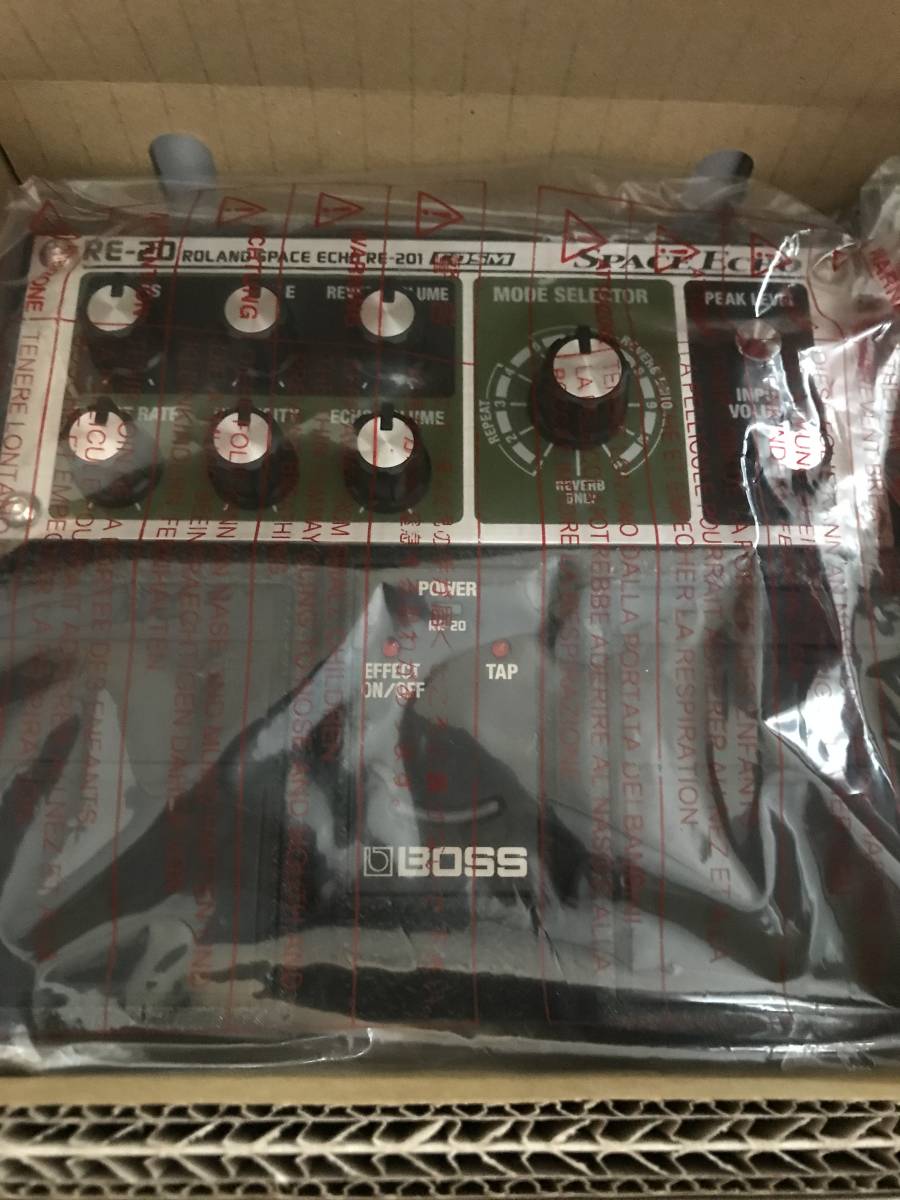  as good as new BOSS RE-20 Space Echo Space eko -ROLAND eko - Delay Reverb Boss Roland beautiful goods 