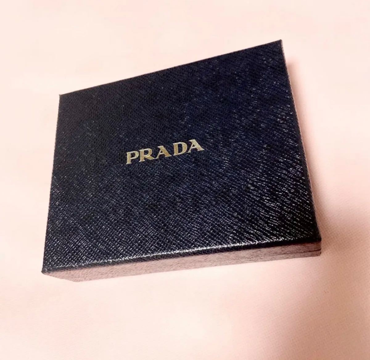 PRADA プラダ 定期入れ カードケース パスケース ピンク - 名刺入れ