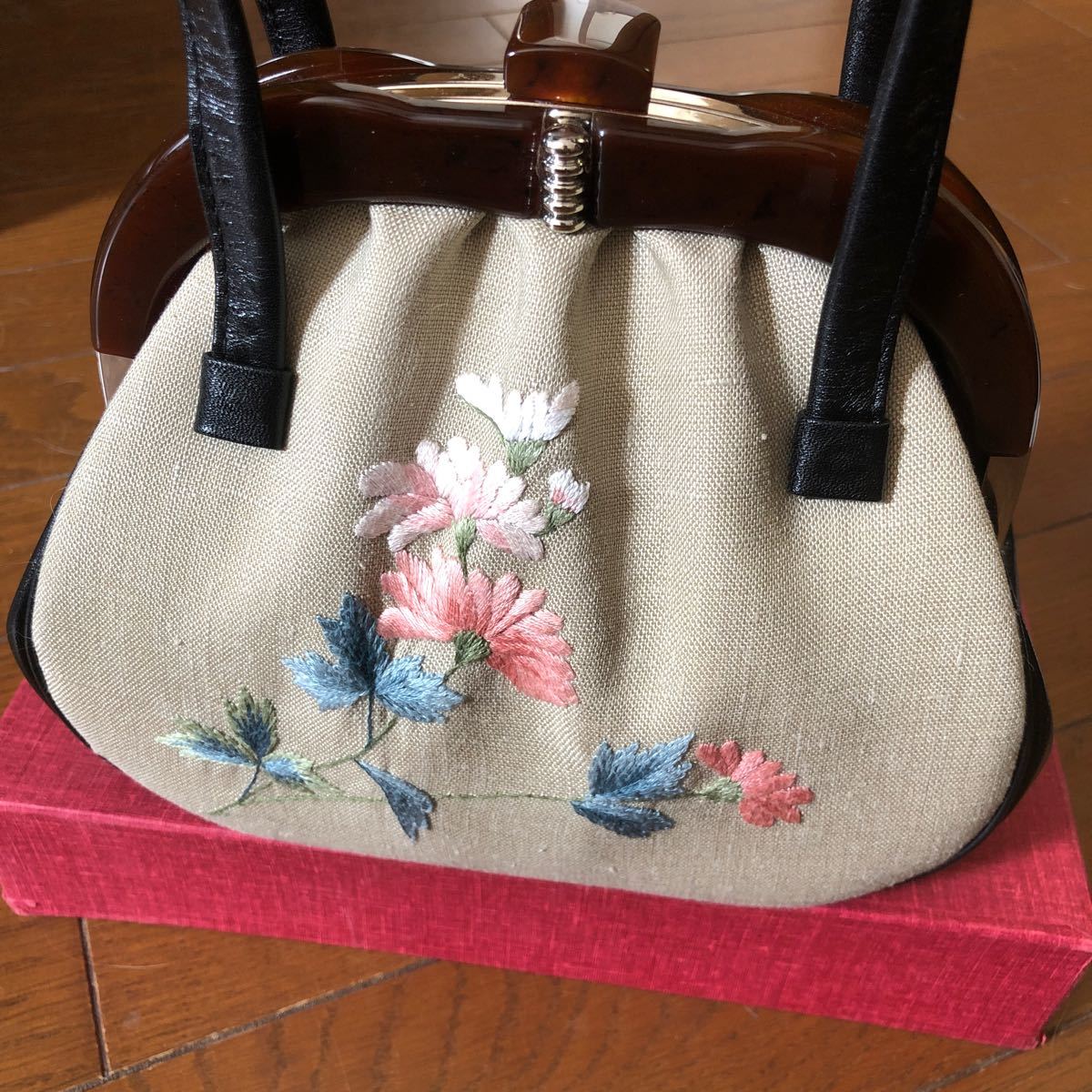 戸塚刺繍　ハンドバッグ　 手刺繍 花柄　フォーマル