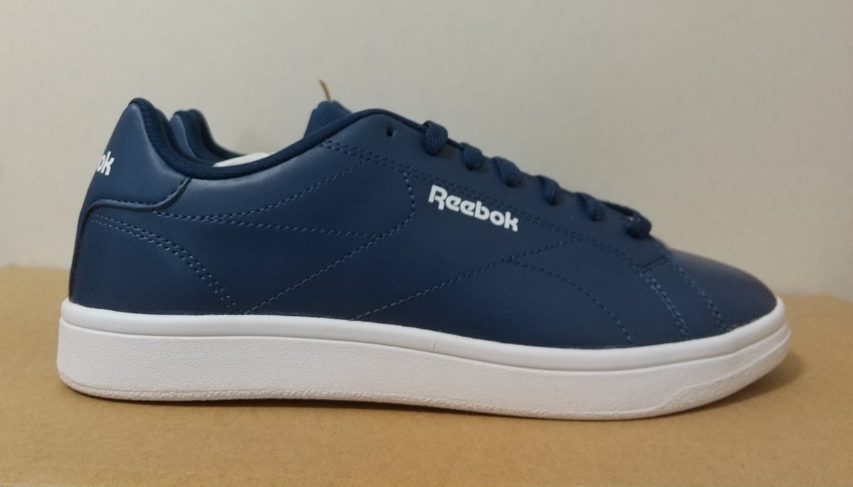 【現品限り】Reebok　スニーカー　ロイヤルコンプリート　ユニセックス　26cm　リーボック　男女兼用