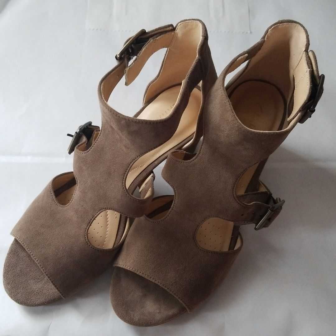 デザイン Clarks Clarksサンダル新品 23~23.5の通販 by フニクリ