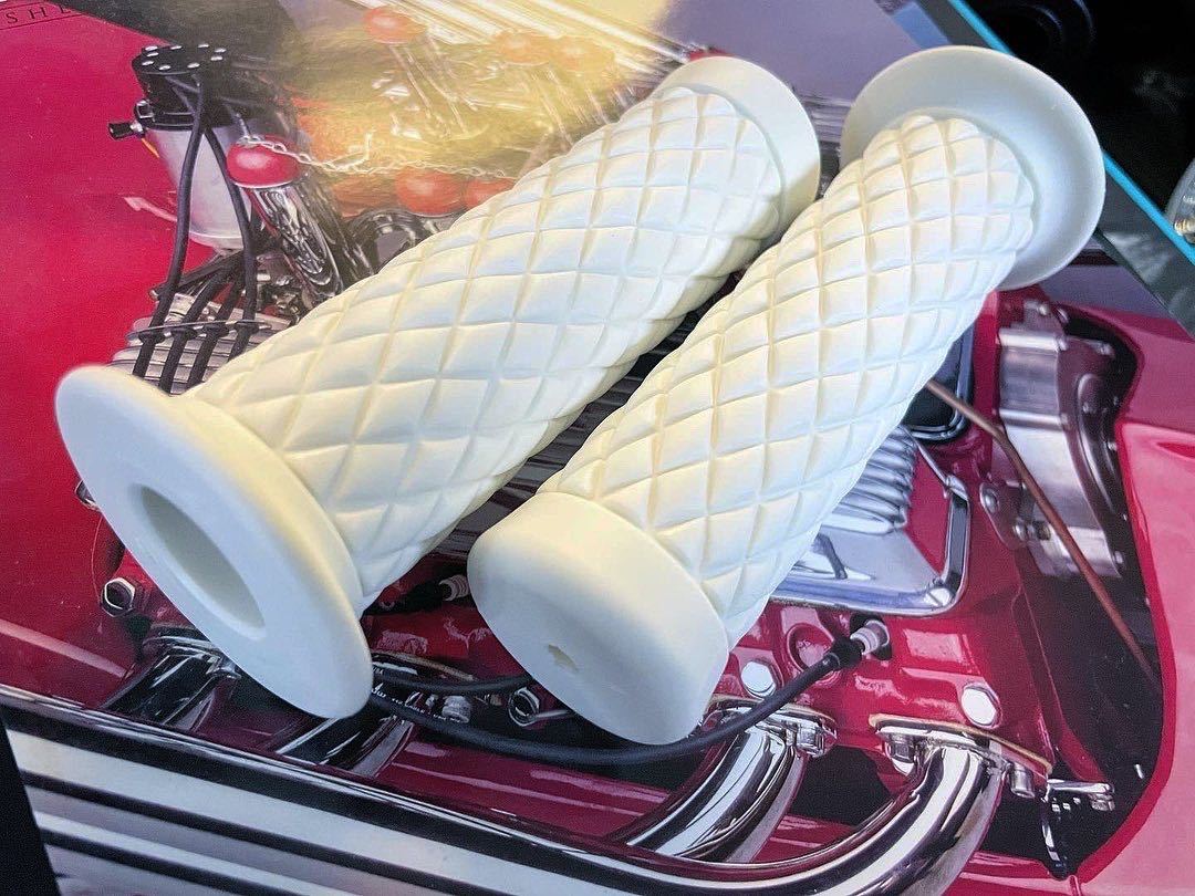 本物 トラッドダイヤグリップ 750rs 900rs Rz250 Rz350 Z1 Z2 Z400fx Z750 Z750fx ホワイト 旧車 白 神鳴エンヂニアリング レビューを書けば送料当店負担 白 本物 トラッドダイヤグリップ 750rs 900rs Rz250 Rz350 Z1 Z2 Z400fx Z750 Z750fx ホワイト 旧車 白 神鳴エンヂニアリング レビューを書けば送料当店負担 白