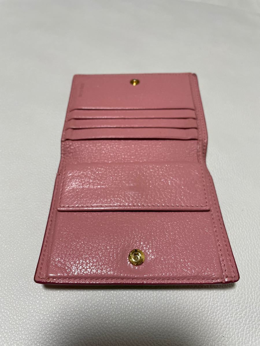 ミュウミュウ miumiu 折財布 二つ折財布 財布 保証書 箱付き ピンク 花柄 ウォレット すぐ発送