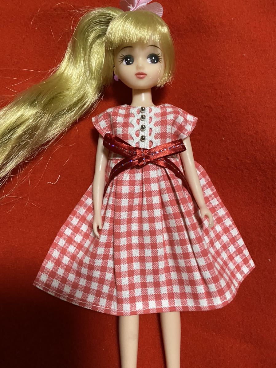 ヤフオク リカちゃん服 赤い格子のワンピースのハンドメイド ヤフオク リカちゃん服 赤い格子のワンピースのハンドメイド