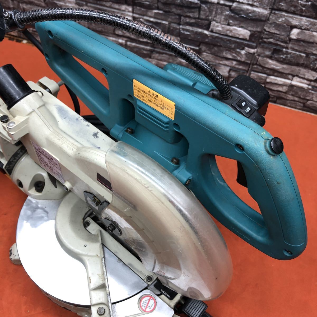 送料無料 makita/マキタ 【LS0831】 216mm卓上マルノコ 押切 お 送料無料 makita/マキタ 【LS0831】 216mm卓上マルノコ 押切 お
