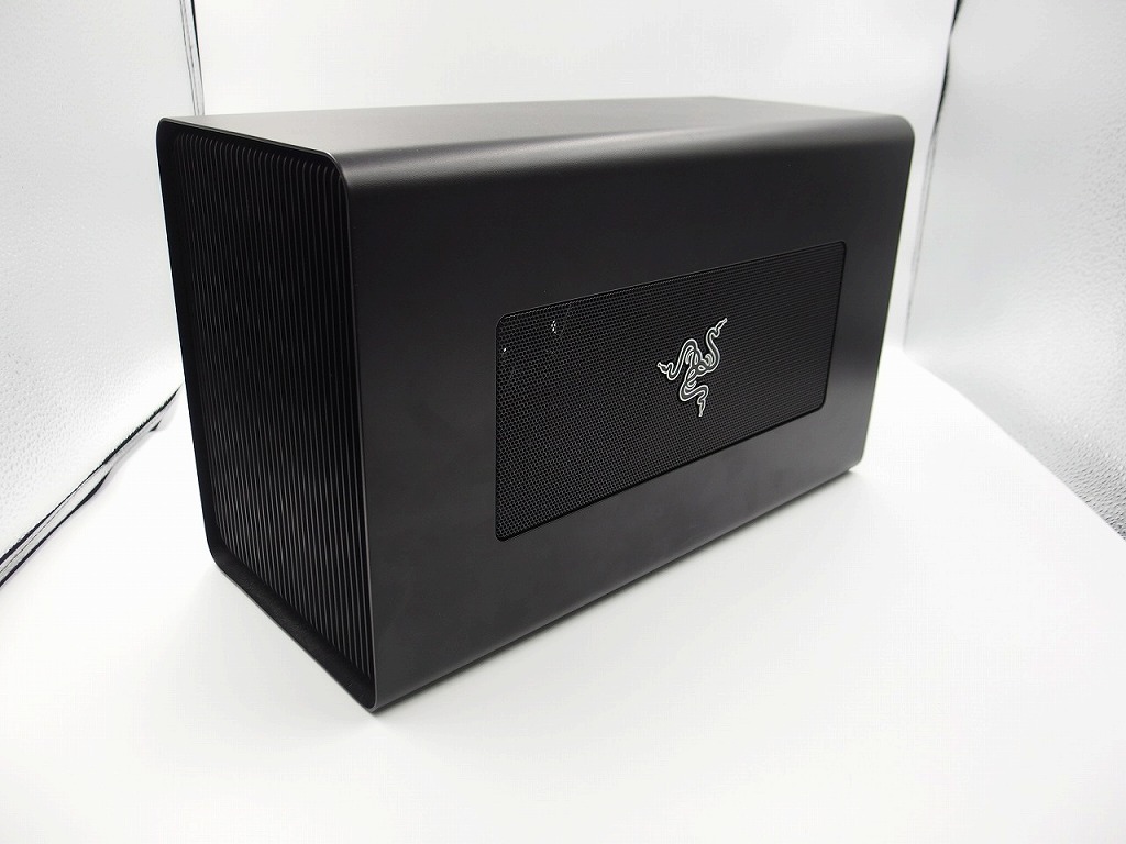 Razer Core X Chroma 外付けGPUBOX | healthlifeips.com