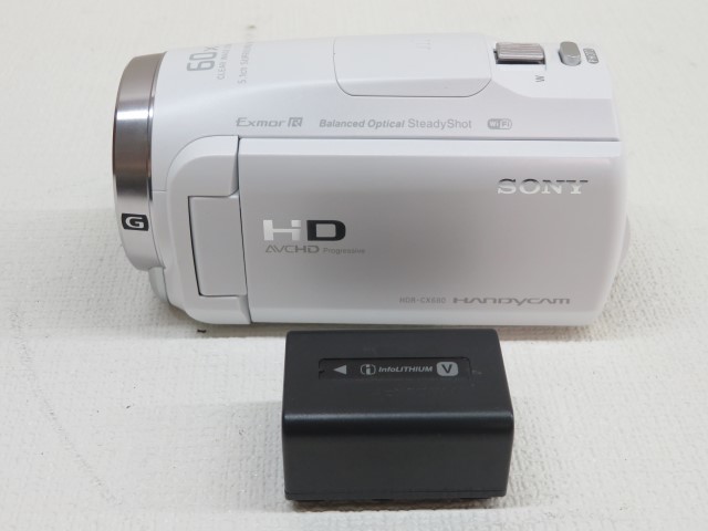 ★SONY HDR-CX680 デジタルHDビデオカメラレコーダー ホワイト HandyCom ソニー ハンディカム バッテリー付 ジャンク USED 53900★！！_画像2
