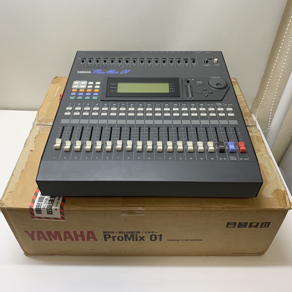 YAMAHA ProMix 01 ムービングフェーダー搭載デジタルミキサー YAMAHA ProMix 01 ムービングフェーダー搭載デジタルミキサー