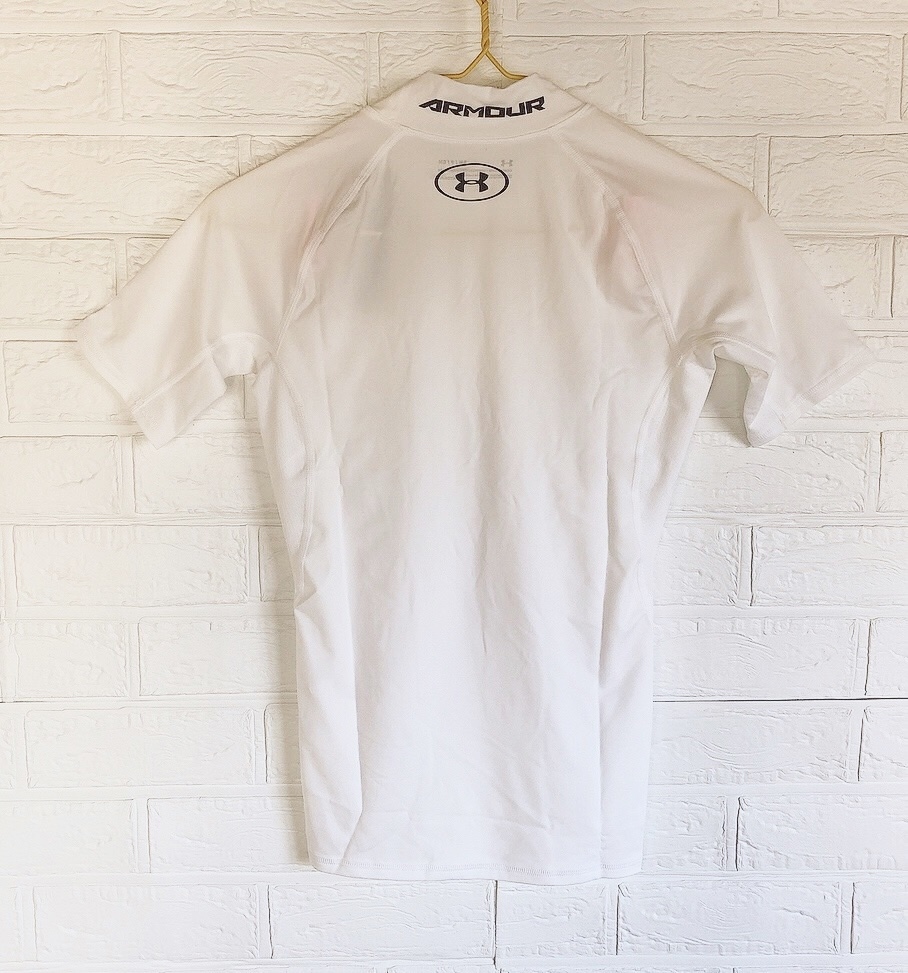 アンダーアーマー　コンプレッションシャツ　ホワイト　SMサイズ